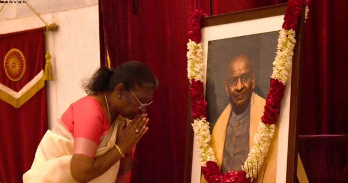 President Murmu pays tribute to Sardar Patel on his anniversary